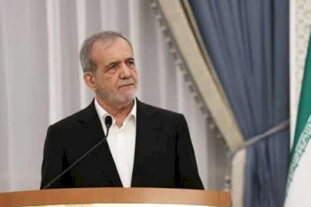 Məsud Pezeşkian yenə şeir oxudu, “duman” sözünü tərcümə edə bilmədi — VİDEO