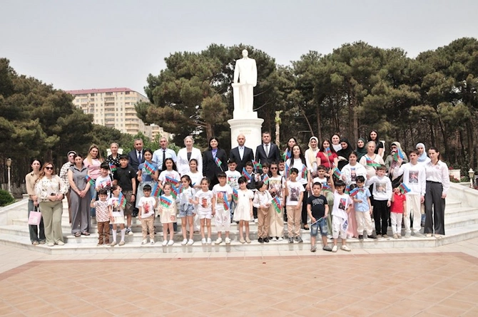 Uşaqların Beynəlxalq Müdafiəsi Günü Abşeronda şəhid övladları ilə birgə qeyd edilib — FOTOLAR Uşaqların Beynəlxalq Müdafiəsi Günü Abşeronda şəhid övladları ilə birgə qeyd edilib — FOTOLAR
