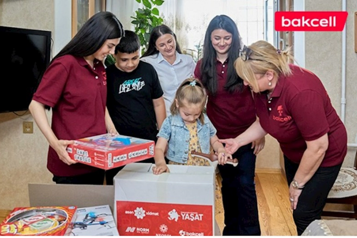 “Bakcell” “YAŞAT” Fondunun “Hədiyyə Karvanı” layihəsinə qoşuldu — FOTOLAR