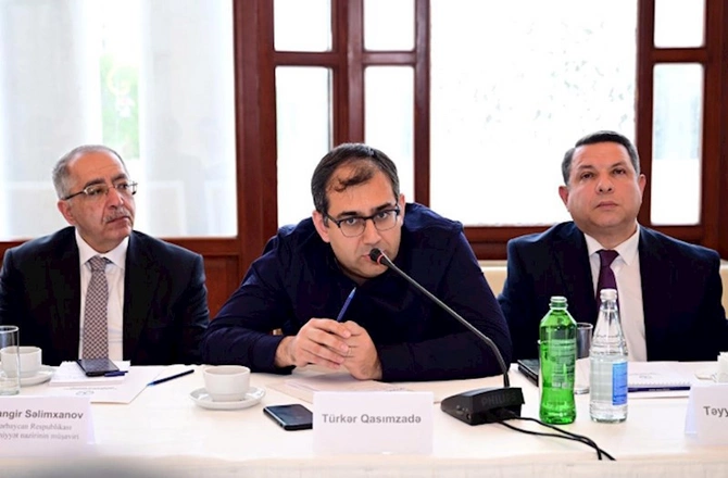 “Musiqi və incəsənət məktəblərində müəllim keyfiyyəti” mövzusunda müzakirələr aparıldı — FOTOLAR