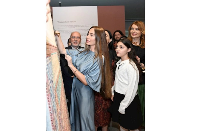 Azərbaycan Milli Xalça Muzeyində “Rabat xalça sənəti” immersiv sərgisi açılıb — FOTOLAR Azərbaycan Milli Xalça Muzeyində “Rabat xalça sənəti” immersiv sərgisi açılıb — FOTOLAR