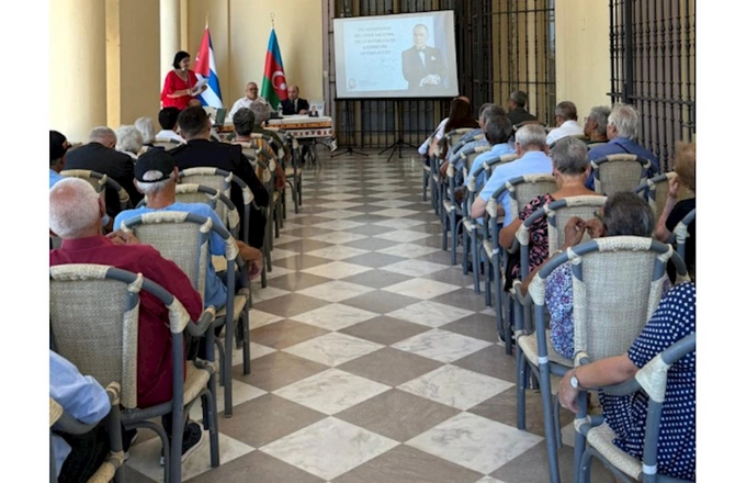Kubada Heydər Əliyevin anadan olmasının 102 illiyi qeyd olunub — FOTOLAR Kubada Heydər Əliyevin anadan olmasının 102 illiyi qeyd olunub — FOTOLAR