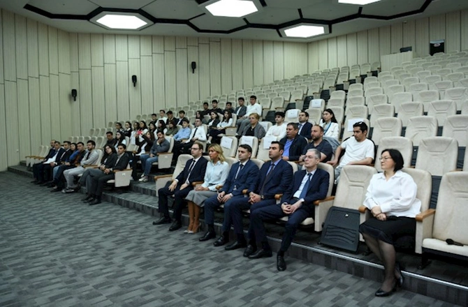 Baş Prokurorluqda media subyektləri və gənclərin iştirakı ilə tədbir keçirilib — FOTOLAR