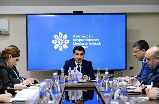 Hikmət Hacıyev media subyektlərinin rəhbərləri ilə görüşüb — FOTOLAR Hikmət Hacıyev media subyektlərinin rəhbərləri ilə görüşüb — FOTOLAR