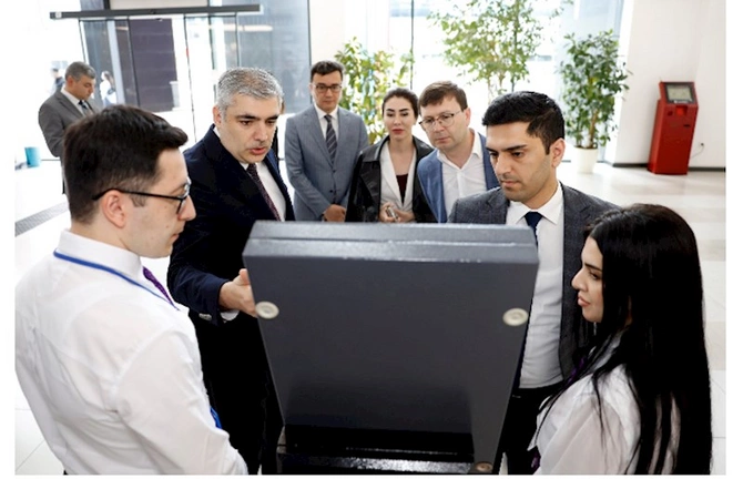 Özbəkistandan olan kommunikasiyaya məsul şəxslər Azərbaycanın müxtəlif dövlət orqan və qurumlarının fəaliyyəti ilə tanış olublar — FOTOLAR