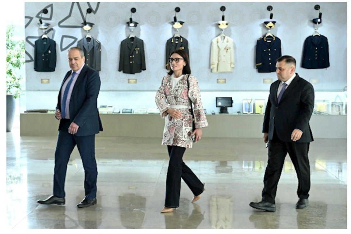 Özbəkistandan olan kommunikasiyaya məsul şəxslər Azərbaycanın müxtəlif dövlət orqan və qurumlarının fəaliyyəti ilə tanış olublar — FOTOLAR