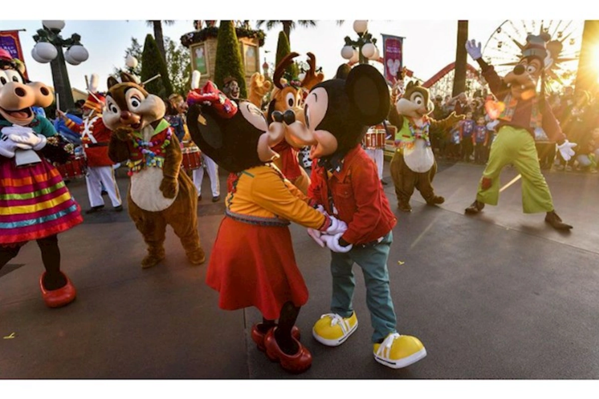 Yaxın Şərq tarixində ilk Disneyland açılır