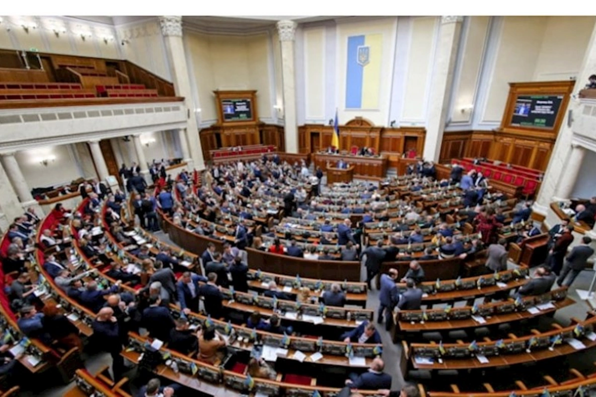 Ukrayna parlamenti təsdiqlədi: Mineral sazişi qüvvəyə minib