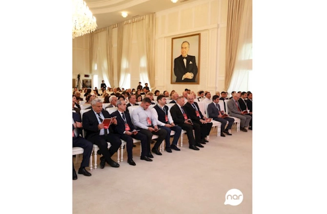 “Nar”ın baş icraçı direktoru Gəncədə konfransda çıxış edib