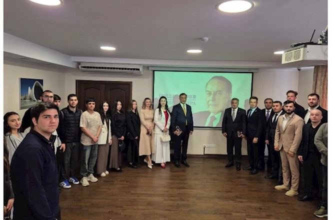 Heydər Əliyevin 102-ci ildönümü Həştərxanda qeyd edildi — FOTOLAR Heydər Əliyevin 102-ci ildönümü Həştərxanda qeyd edildi — FOTOLAR