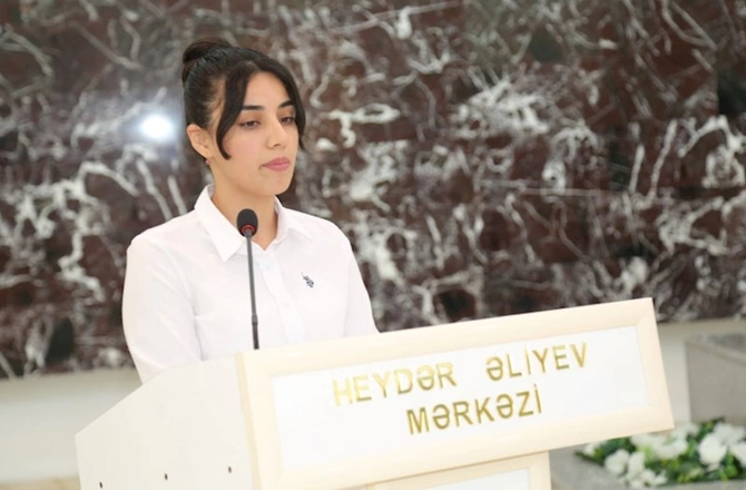 Hacıqabulda Heydər Əliyev və Azərbaycan Konstitusiyası adlı dəyirmi masa keçirildi — FOTOLAR Hacıqabulda Heydər Əliyev və Azərbaycan Konstitusiyası adlı dəyirmi masa keçirildi — FOTOLAR