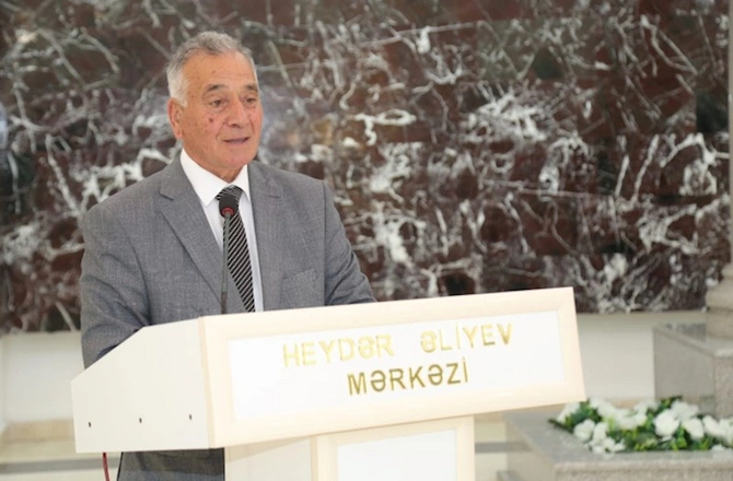 Hacıqabulda Heydər Əliyev və Azərbaycan Konstitusiyası adlı dəyirmi masa keçirildi — FOTOLAR Hacıqabulda Heydər Əliyev və Azərbaycan Konstitusiyası adlı dəyirmi masa keçirildi — FOTOLAR