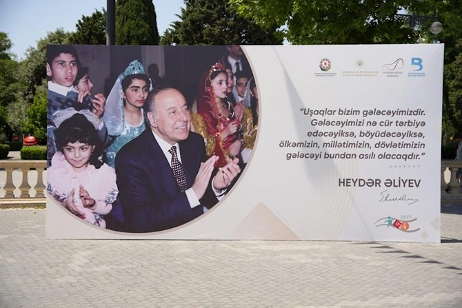 Uşaqların bayramı təntənəli şəkildə qeyd olunub — FOTOLAR Uşaqların bayramı təntənəli şəkildə qeyd olunub — FOTOLAR