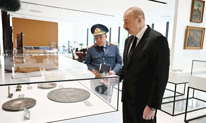 Prezident DGK-nın yeni binasının açılışında — FOTOLAR