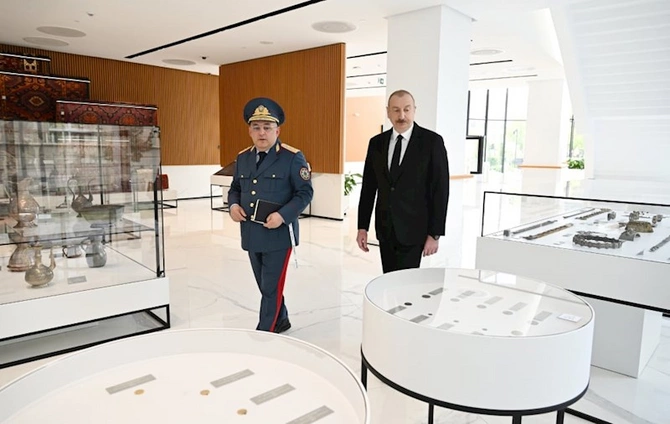 Prezident DGK-nın yeni binasının açılışında — FOTOLAR