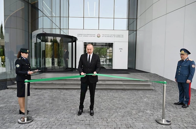 Prezident DGK-nın yeni binasının açılışında — FOTOLAR