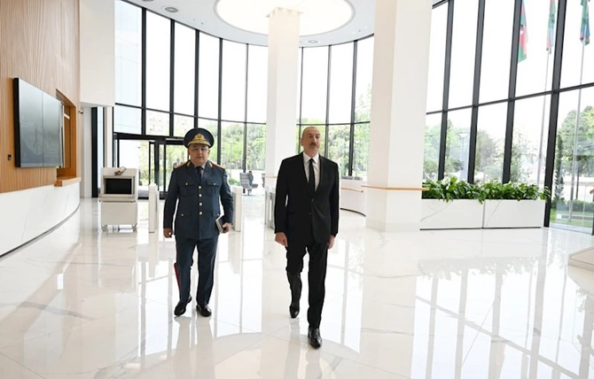 Prezident DGK-nın yeni binasının açılışında — FOTOLAR