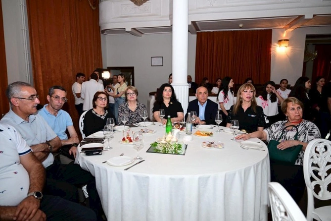 Dövlət Mahnı Teatrında Rəşid Behbudovun xatirə otağı yaradıldı — FOTOLAR