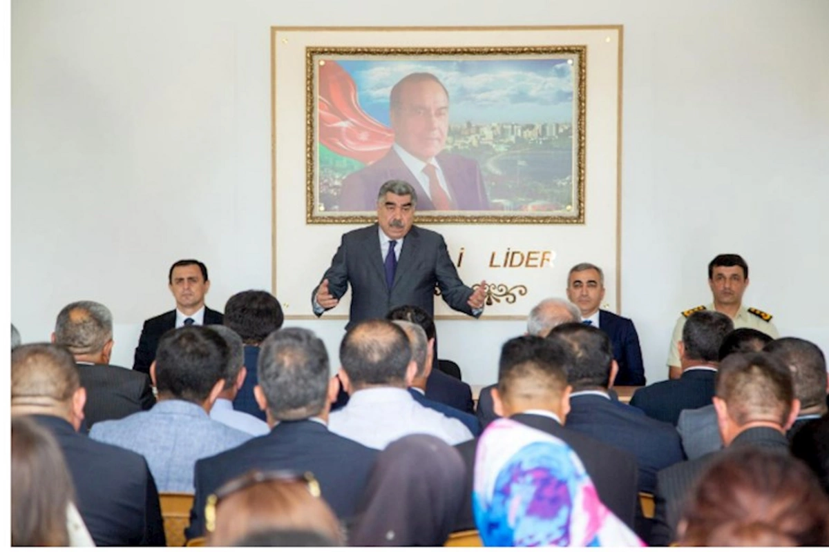 Rüstəm Xəlilov səyyar görüşləri davam etdirir — FOTOLAR