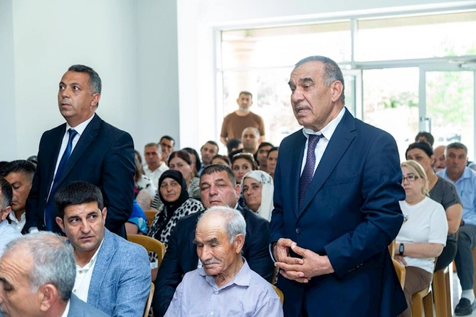 Rüstəm Xəlilov səyyar görüşləri davam etdirir — FOTOLAR