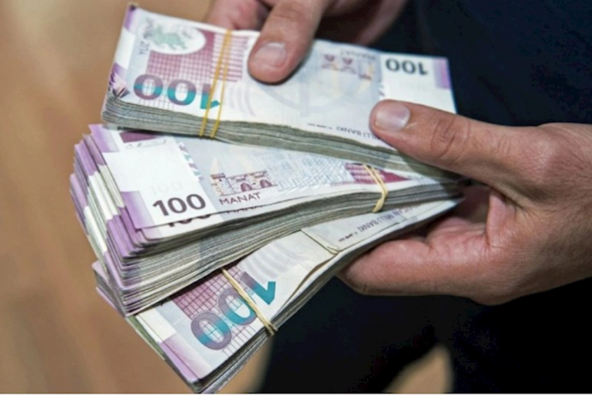 Həmin sənət adamları 1700 manat alacaq