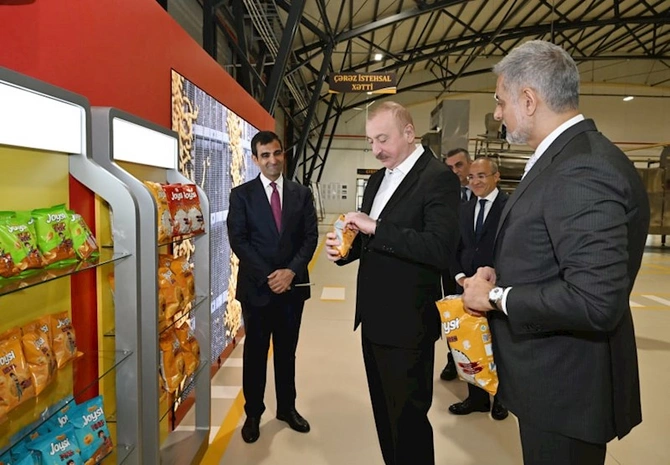 Prezident Bakıda yeni zavodun açılışında iştirak etdi — FOTOLAR Prezident Bakıda yeni zavodun açılışında iştirak etdi — FOTOLAR