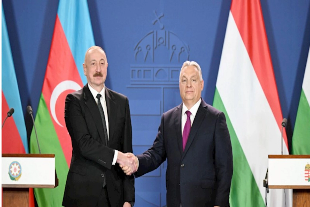 Viktor Orban İlham Əliyevi təbrik etdi