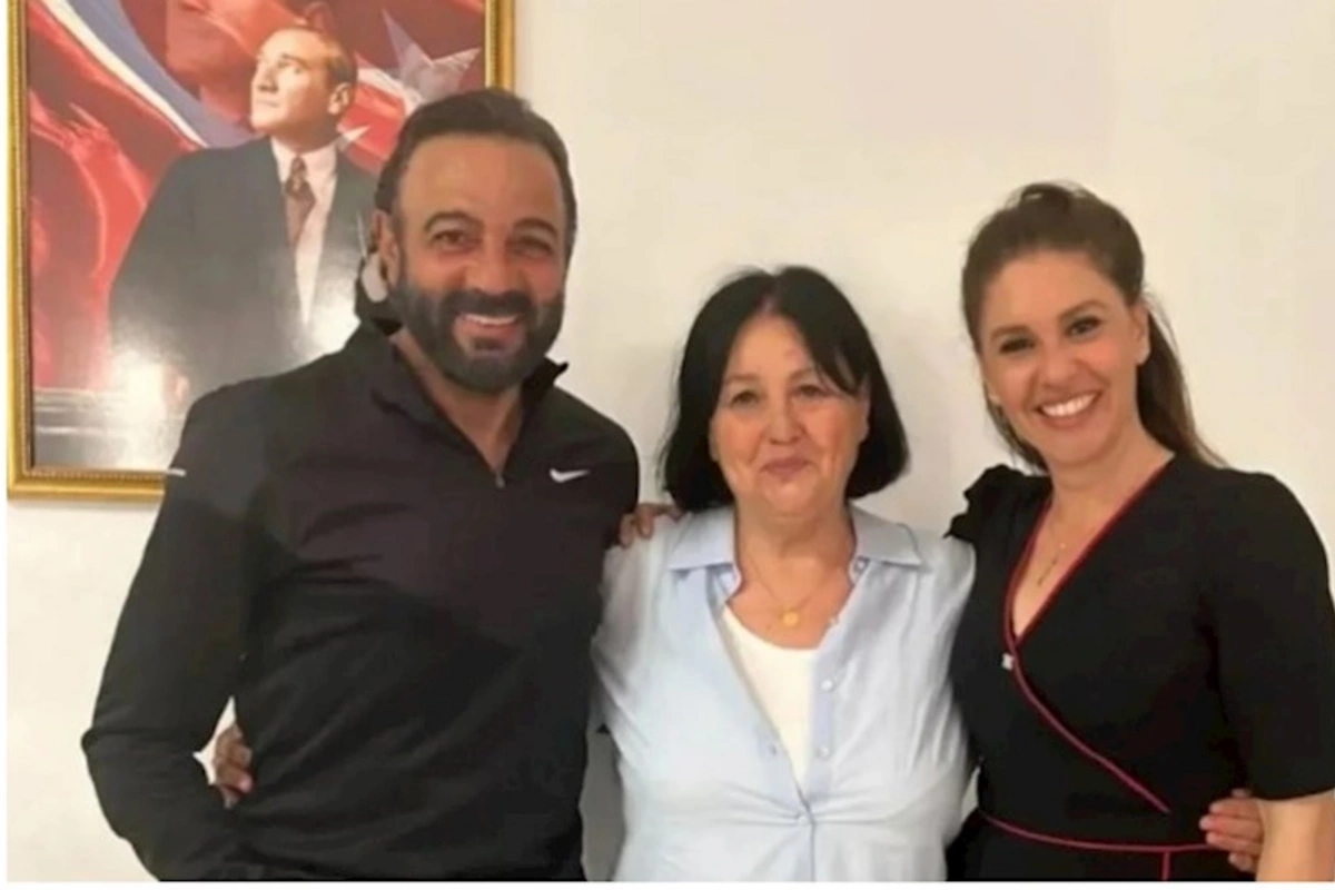 Sevgilisini anası ilə tanış etdi