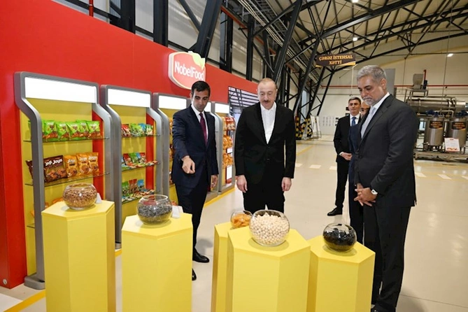 Prezident Bakıda yeni zavodun açılışında iştirak etdi — FOTOLAR Prezident Bakıda yeni zavodun açılışında iştirak etdi — FOTOLAR