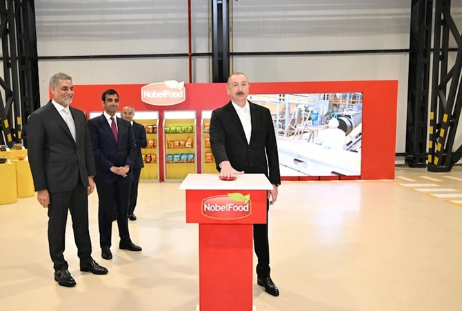 Prezident Bakıda yeni zavodun açılışında iştirak etdi — FOTOLAR Prezident Bakıda yeni zavodun açılışında iştirak etdi — FOTOLAR