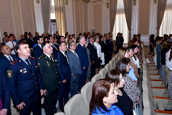 Abşeron rayonunda 15 iyun — Milli Qurtuluş Gününə həsr olunan tədbir keçirilib (FOTOLAR) Abşeron rayonunda 15 iyun — Milli Qurtuluş Gününə həsr olunan tədbir keçirilib (FOTOLAR)
