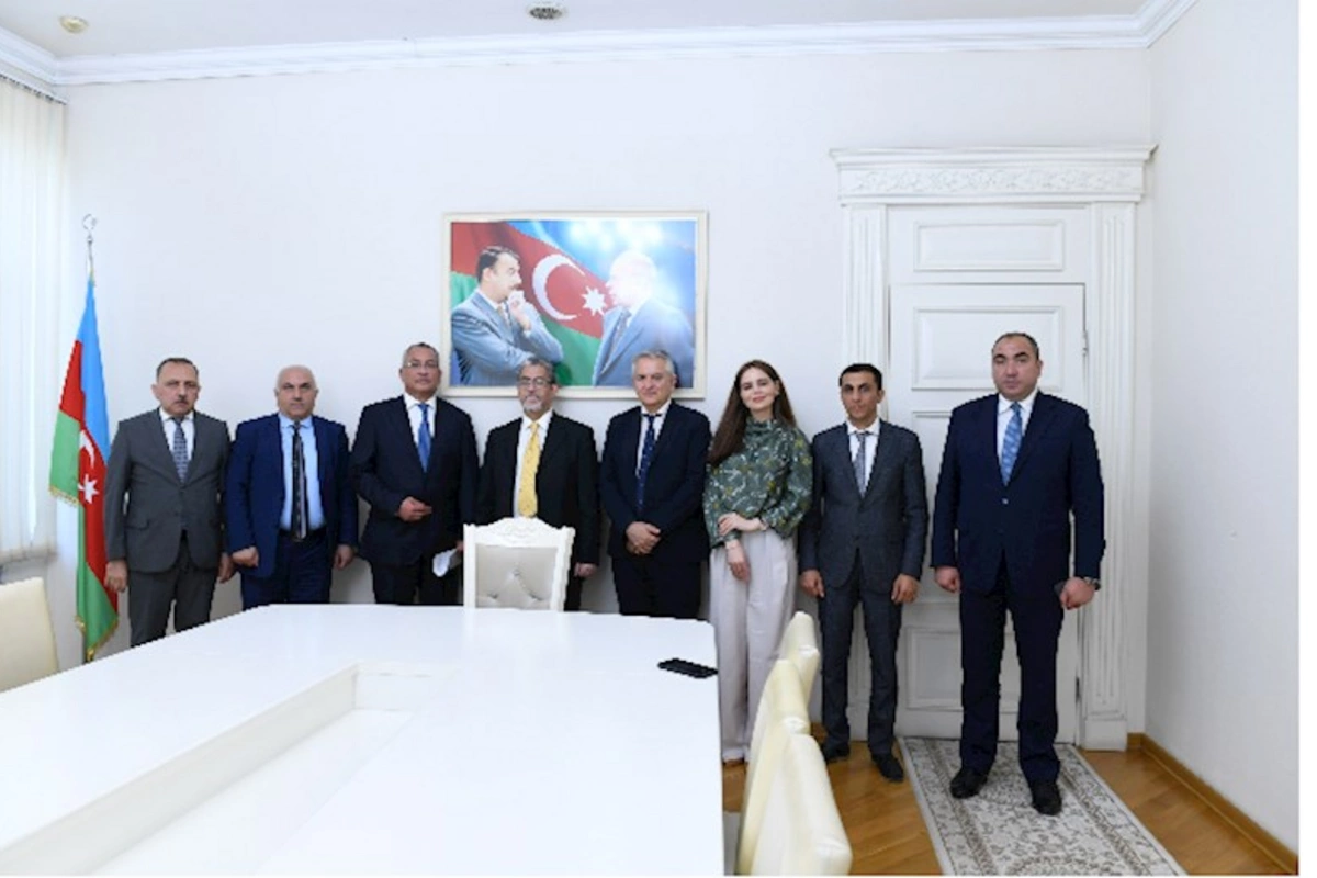 Dövlət Komitəsində xarici jurnalistlərlə görüş keçirilib