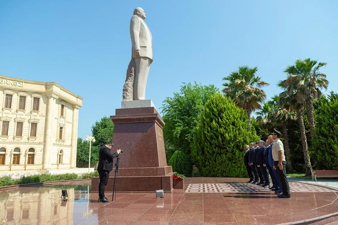 Salyanda 15 iyun - Milli Qurtuluş Günü qeyd edildi — FOTOLAR Salyanda 15 iyun - Milli Qurtuluş Günü qeyd edildi — FOTOLAR