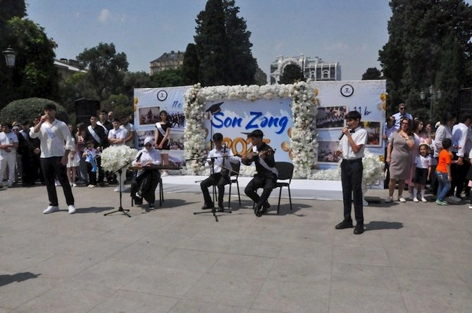 7 nömrəli tam orta məktəbdə “Son Zəng” tədbiri keçirilib — FOTOLAR