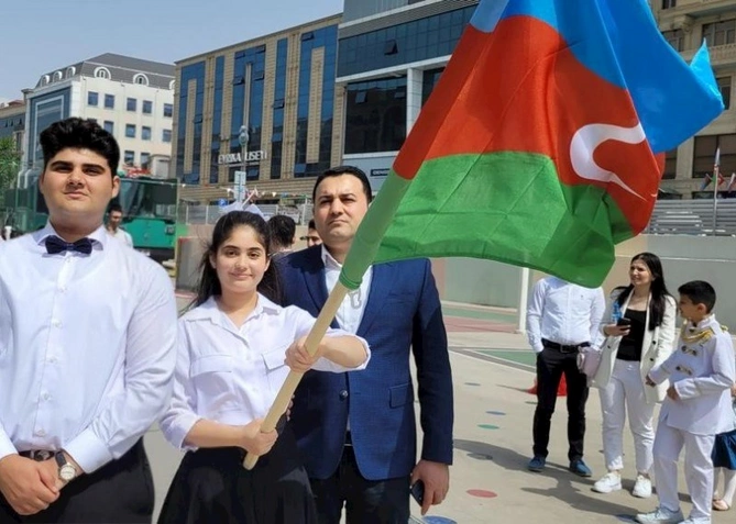 Jurnalist övladları üçün də “Son zəng” çalındı — FOTOLAR