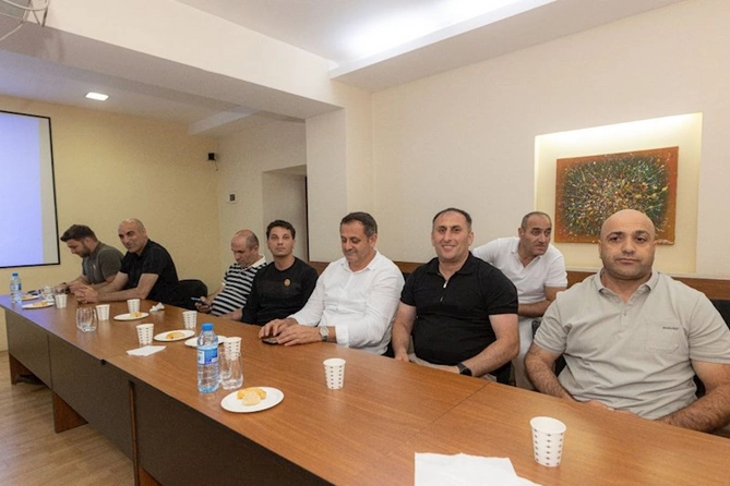 Müharibə veteranlarının iştirakı ilə “İnsan hüquqları və sağlam həyat tərzi” mövzusunda tədbir keçirilib — FOTOLAR Müharibə veteranlarının iştirakı ilə “İnsan hüquqları və sağlam həyat tərzi” mövzusunda tədbir keçirilib — FOTOLAR