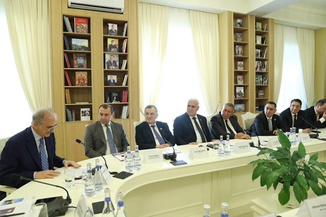 Milli Kitabxanada “Heydər Əliyev: dövlət suverenliyi və konstitusiya quruluşu” mövzusunda elmi konfrans keçirilib — FOTOLAR Milli Kitabxanada “Heydər Əliyev: dövlət suverenliyi və konstitusiya quruluşu” mövzusunda elmi konfrans keçirilib — FOTOLAR