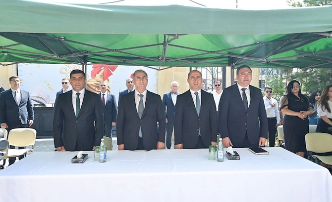 Nazir onların “Son zəng”ində iştirak etdi — FOTOLAR