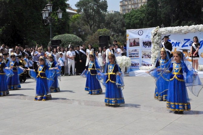 7 nömrəli tam orta məktəbdə “Son Zəng” tədbiri keçirilib — FOTOLAR