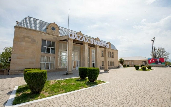 Sabahdan Qazaxa ilk dəfə sürətli qatarlarla sərnişindaşımaya başlanılır — FOTOLAR