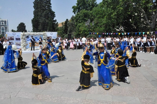 7 nömrəli tam orta məktəbdə “Son Zəng” tədbiri keçirilib — FOTOLAR