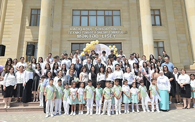Nazir onların “Son zəng”ində iştirak etdi — FOTOLAR