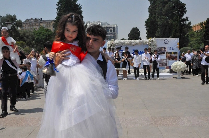 7 nömrəli tam orta məktəbdə “Son Zəng” tədbiri keçirilib — FOTOLAR
