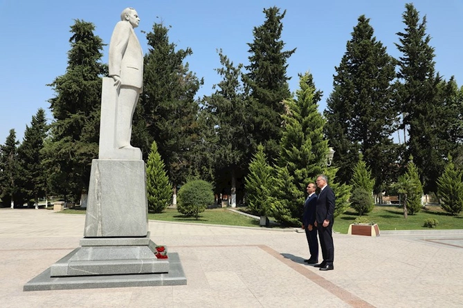 Azəriqaz İB-nin baş direktoru Kürdəmir rayonunda vətəndaş qəbulu keçirib — FOTOLAR