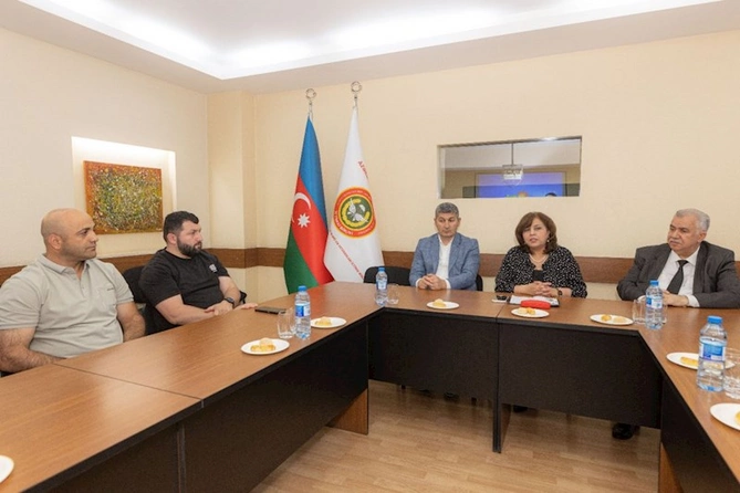 Müharibə veteranlarının iştirakı ilə “İnsan hüquqları və sağlam həyat tərzi” mövzusunda tədbir keçirilib — FOTOLAR Müharibə veteranlarının iştirakı ilə “İnsan hüquqları və sağlam həyat tərzi” mövzusunda tədbir keçirilib — FOTOLAR