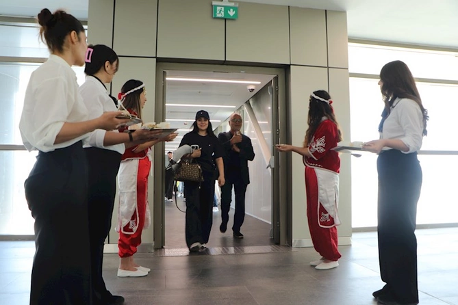 AZAL Türkiyənin Çukurova Beynəlxalq Hava Limanına ilk reysini həyata keçirib — FOTOLAR AZAL Türkiyənin Çukurova Beynəlxalq Hava Limanına ilk reysini həyata keçirib — FOTOLAR