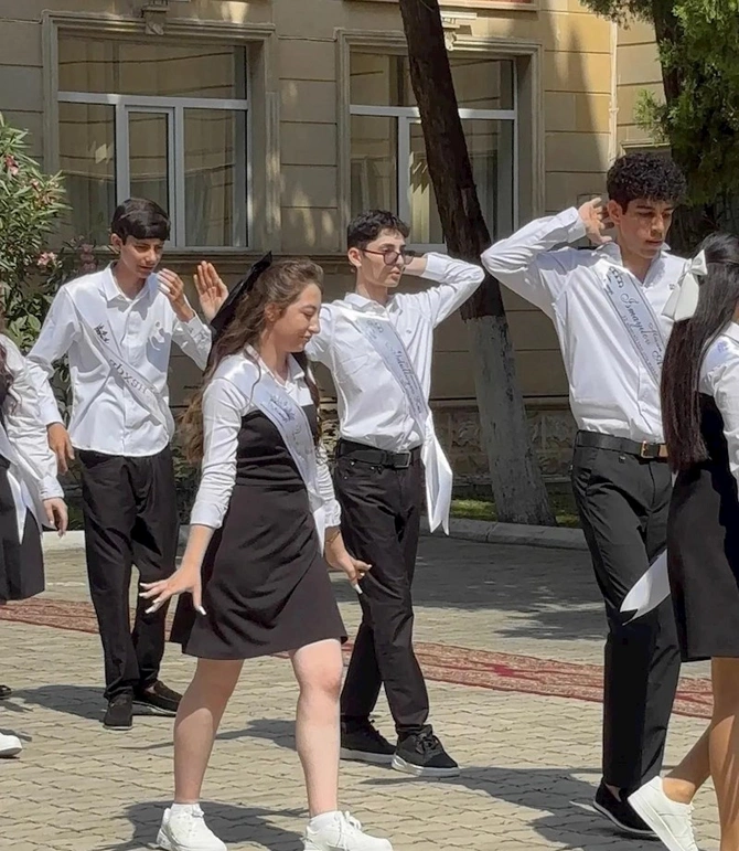 Şahnaz Haşımovanın məzun olan nəvəsi — FOTOLAR