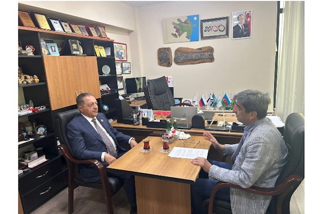Deputat Kıbrıs Türk Evini ziyarət etdi — FOTOLAR Deputat Kıbrıs Türk Evini ziyarət etdi — FOTOLAR