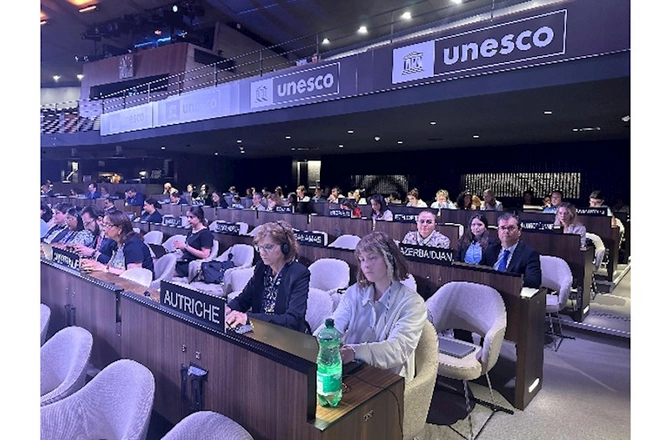 Mədəniyyət Nazirliyinin nümayəndə heyəti UNESCO-nun Konfransının 10-cu sessiyasında — FOTO