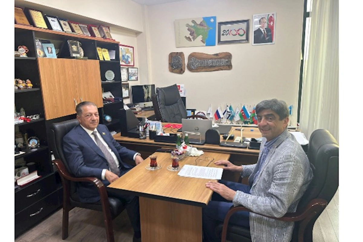 Deputat Kıbrıs Türk Evini ziyarət etdi — FOTOLAR
